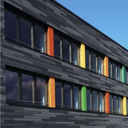 moderne Schule in Sulzbach Rosenberg, Oberpfalz