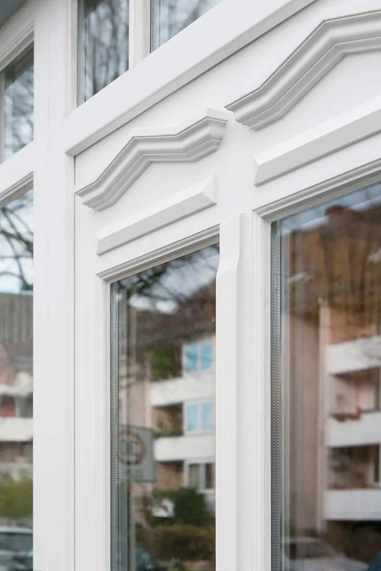 11-holzfenster-auf-mass Zierelemente bei Holzfenstern
