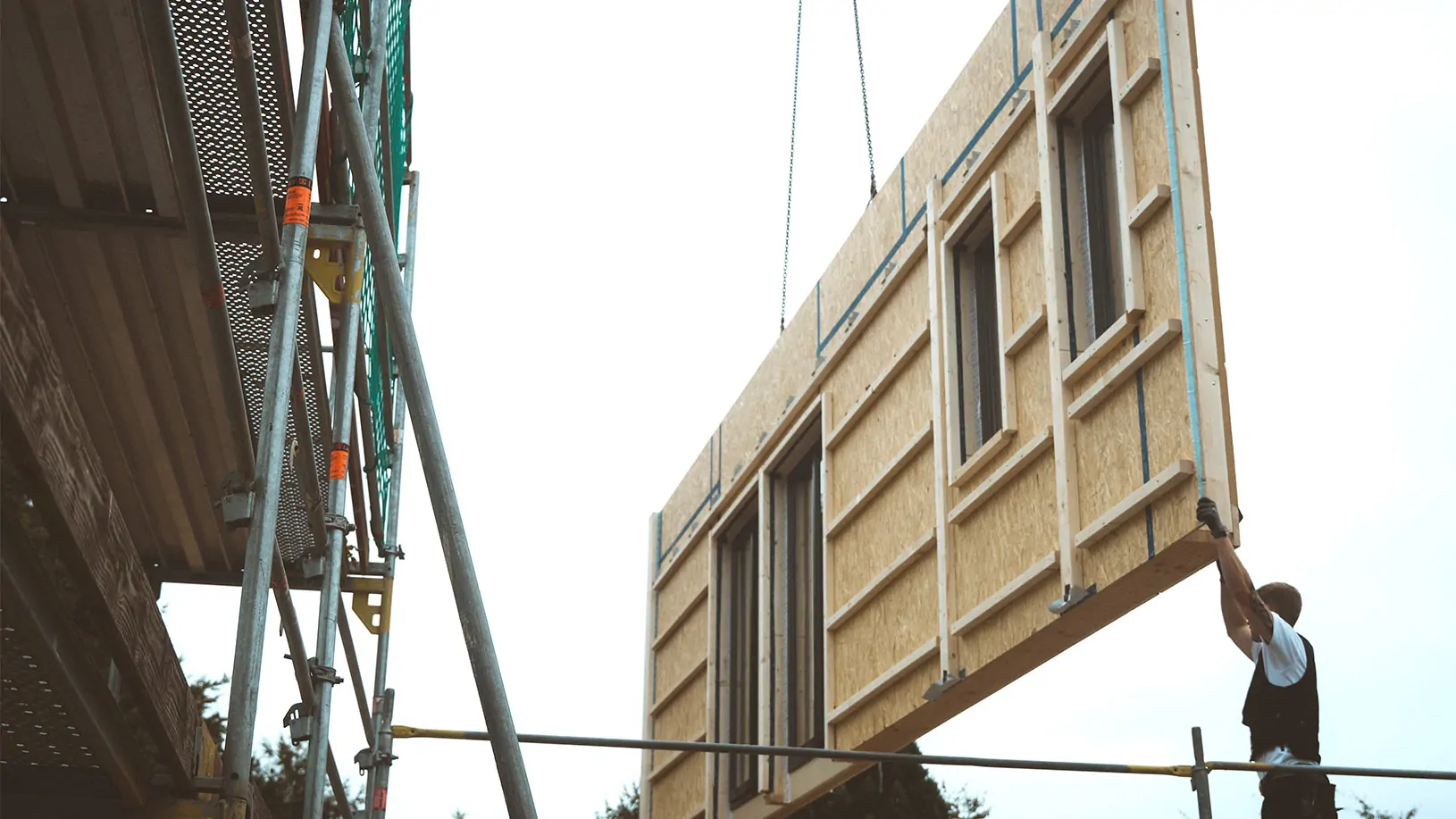 Holzrahmenbau Montage auf der Baustelle