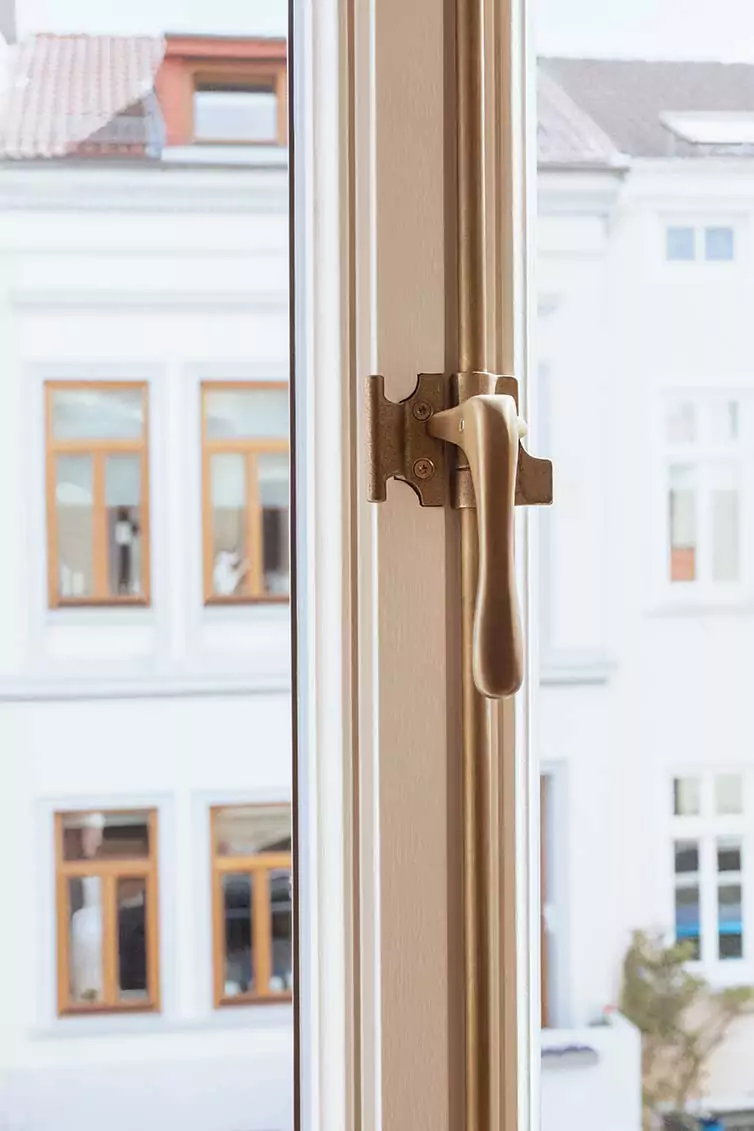 Bremer Fenster, Bremen Fesenfeld, Stangenbeschlag