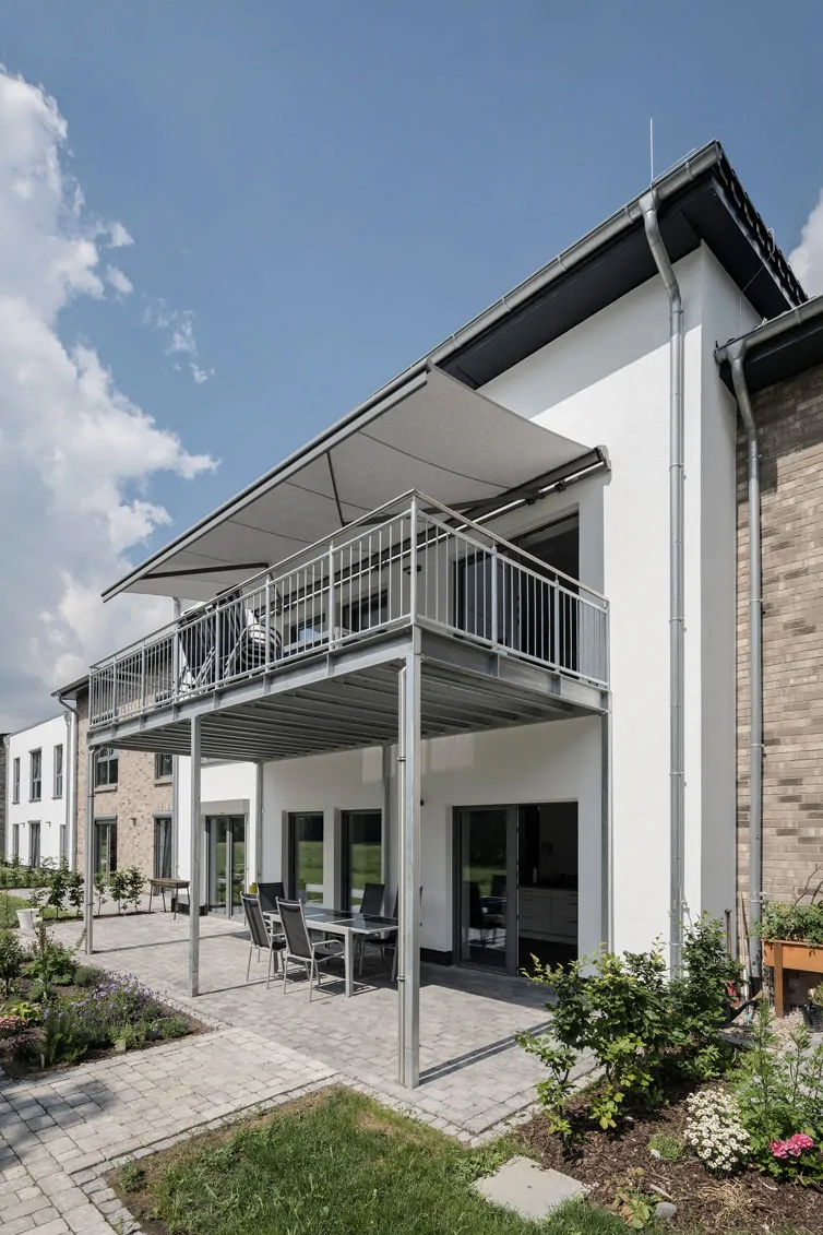Gartenansicht des Pflegeheims in Holzbauweise