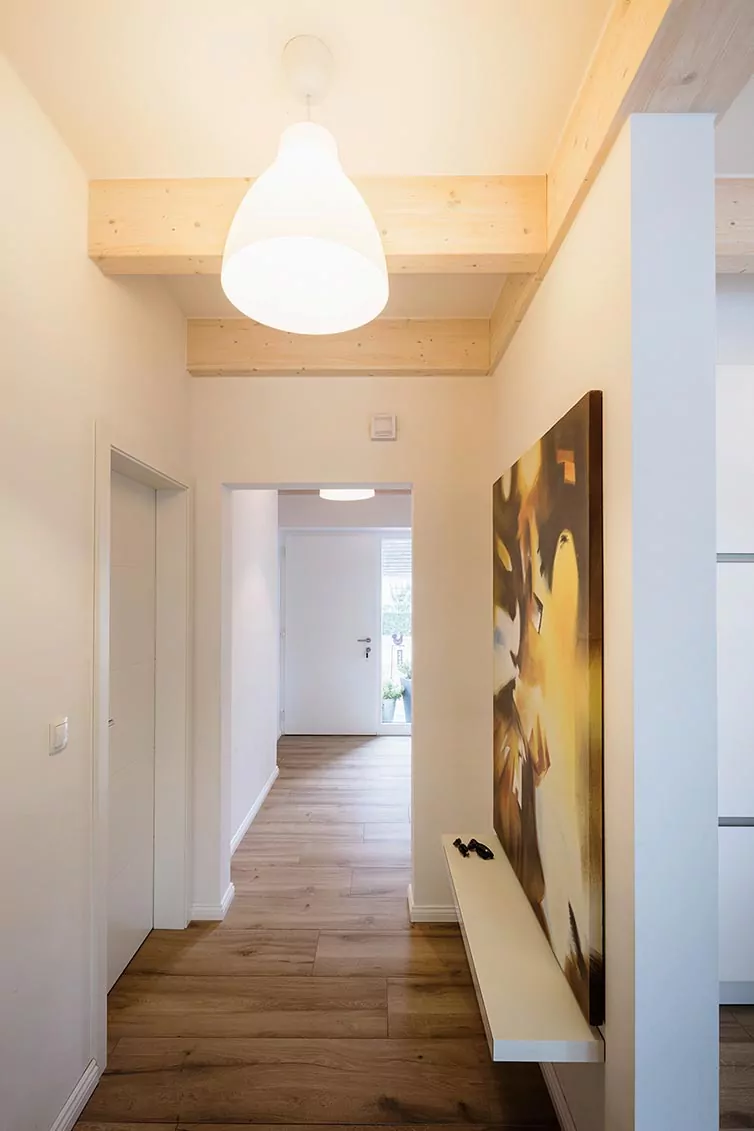 Holzhaus Bremen-Borgfeld, Sichtachse im Flurbereich