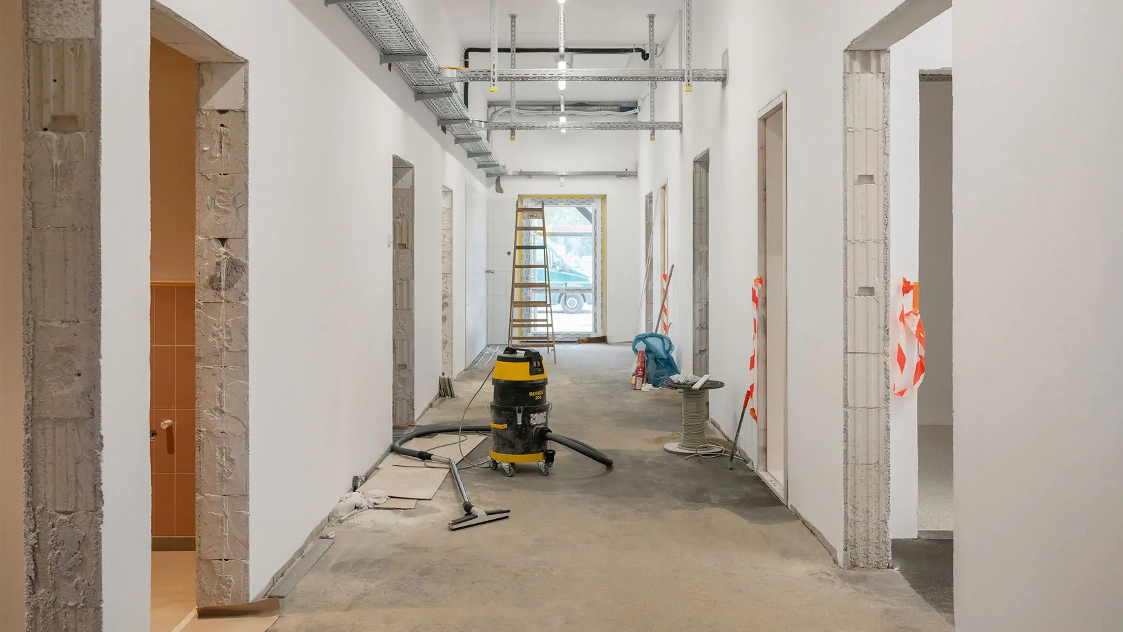 Baustelle Innenausbau in Massivbauweise in der Tierklinik Ottersberg
